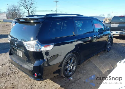 2015 Toyota Sienna Se 8 Passenger z USA, uszkodzony, nr VIN 5TDXK3DC3FS624279
